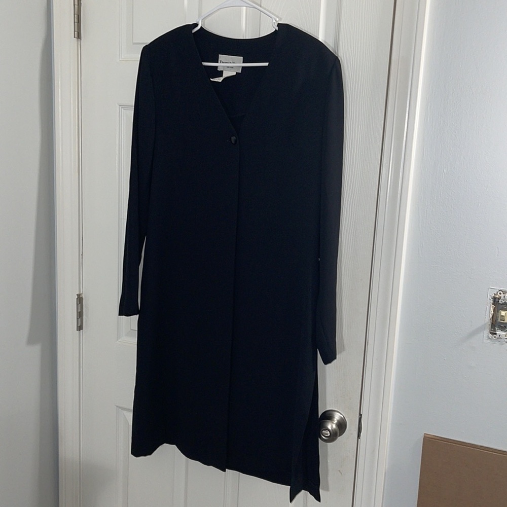Danny & Nicole 1 button closure black cape, size 12 - Picture 2 of 11